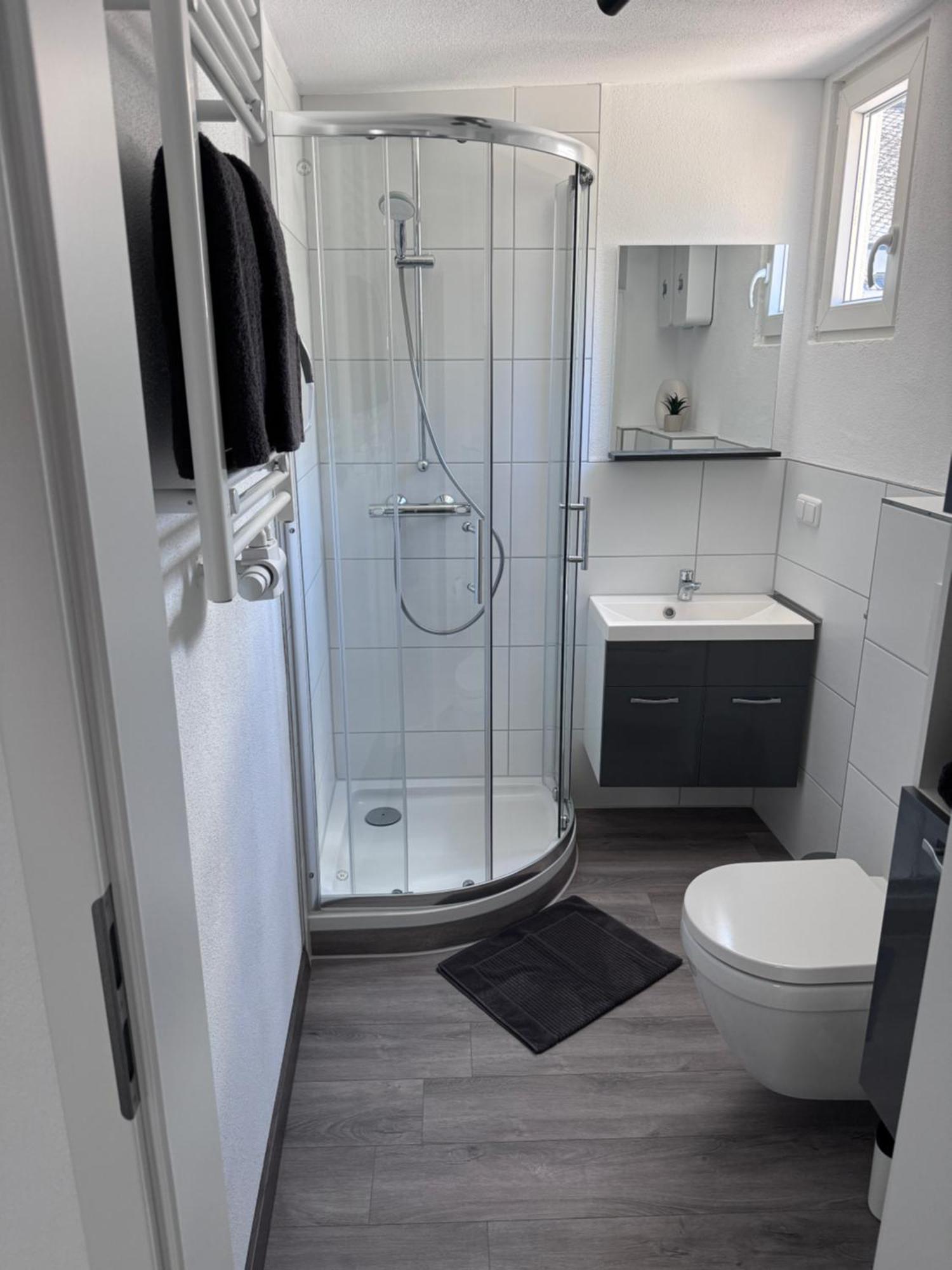 Ferienwohnung Direkt An Der Mosel Im Zentrum Von Zell Zell an der Mosel Exterior foto