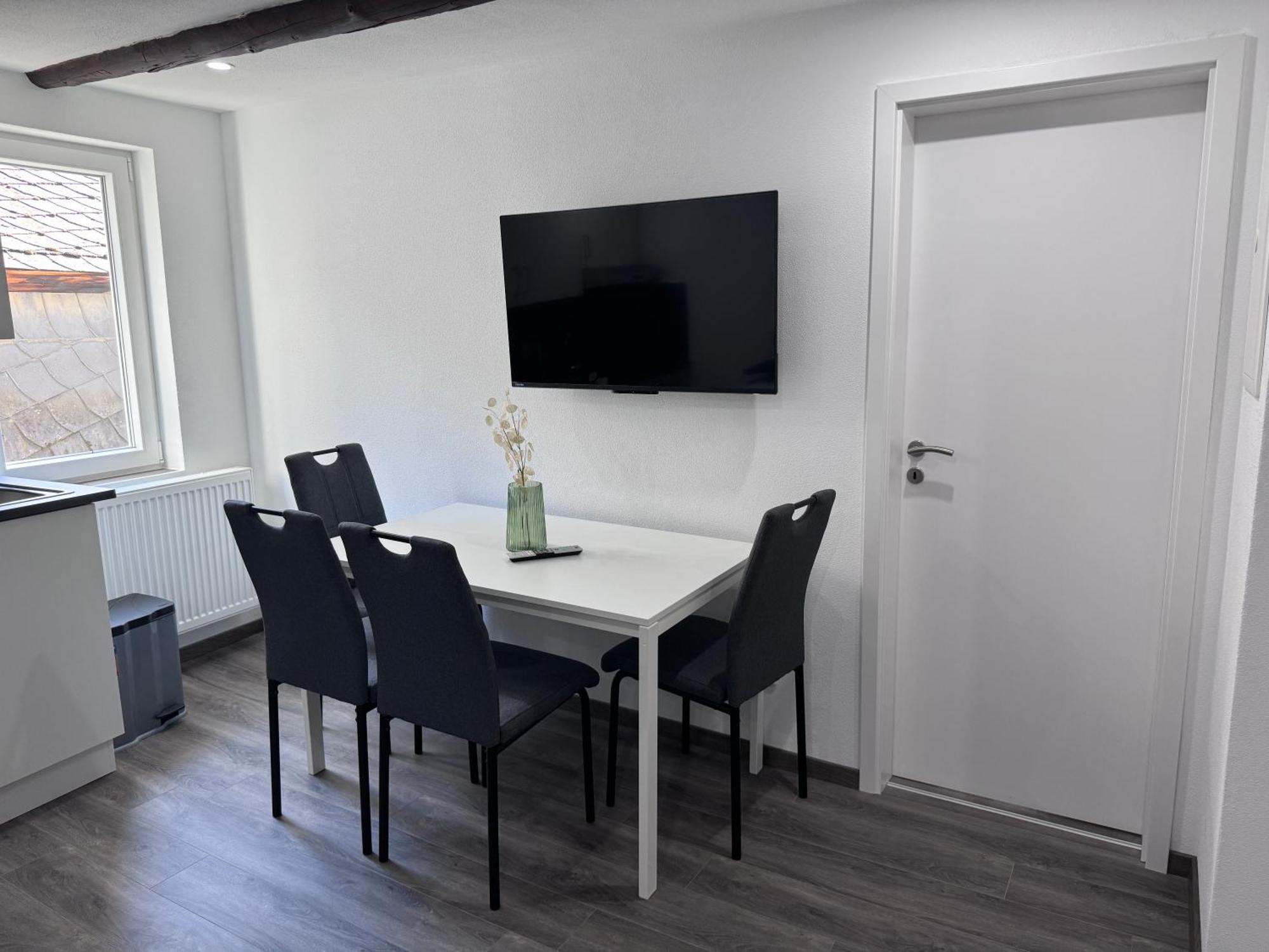 Ferienwohnung Direkt An Der Mosel Im Zentrum Von Zell Zell an der Mosel Exterior foto