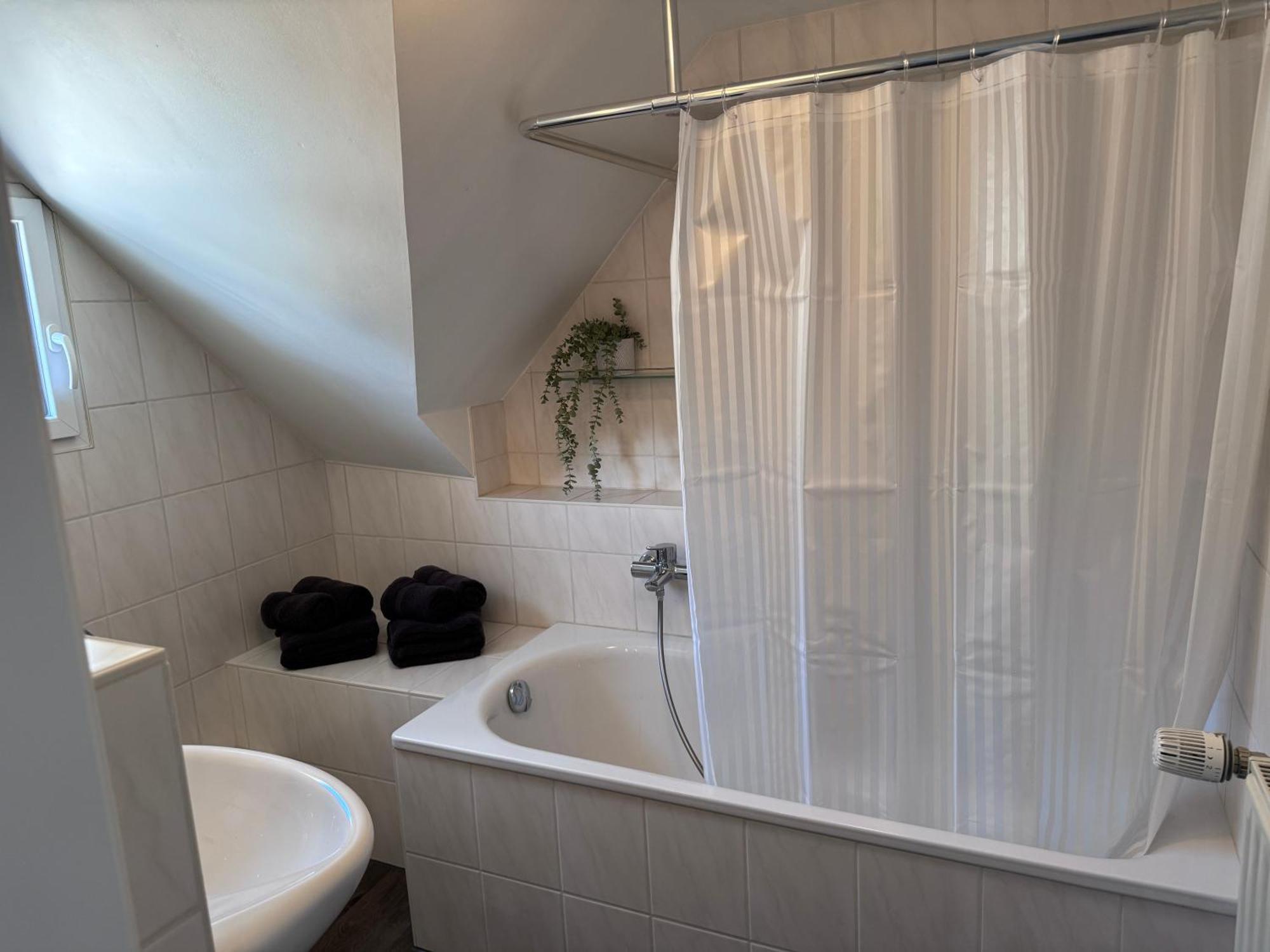 Ferienwohnung Direkt An Der Mosel Im Zentrum Von Zell Zell an der Mosel Exterior foto